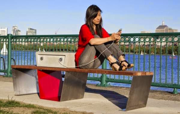 Sekarang Smartphone Dapat Dichanger Dari Bangku Soofa