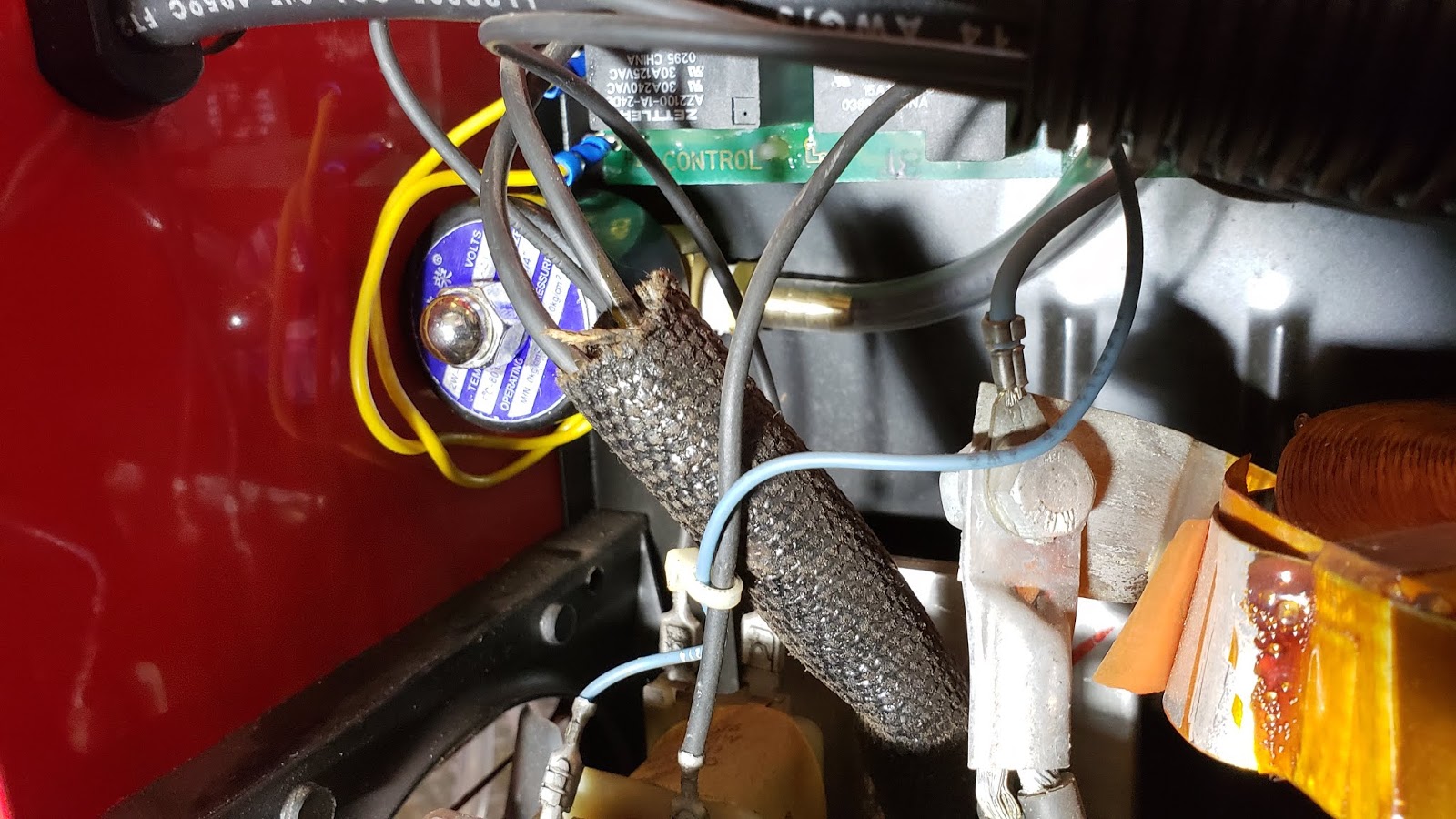 Sewing Machine Nut: Converting my Lincoln Weldpak 100 Wire-Feed Welder