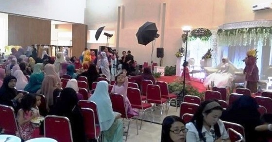 Calon Pengantin Putar Video Perselingkuhan Di Hari Pernikahannya Calon Pengantin Putar Video Perselingkuhan Di Hari Pernikahannya