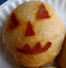 Easy Jack-o-lantern, pumpkin biscuit is fun to make for Halloween.
