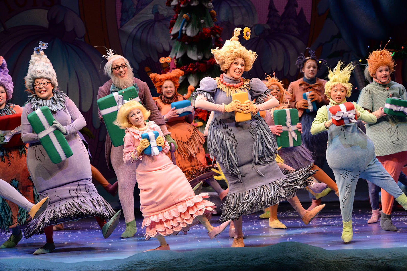 Compendium How The Grinch Stole Christmas Steals The Show Compendium How The Grinch Stole Christmas Steals The Show