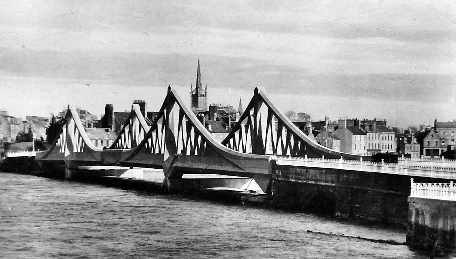 Old+Photograph+New+Bridge+Montrose+Scotl