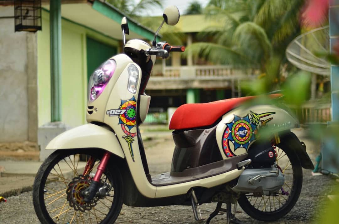 Honda crea Scoopy Ruckus