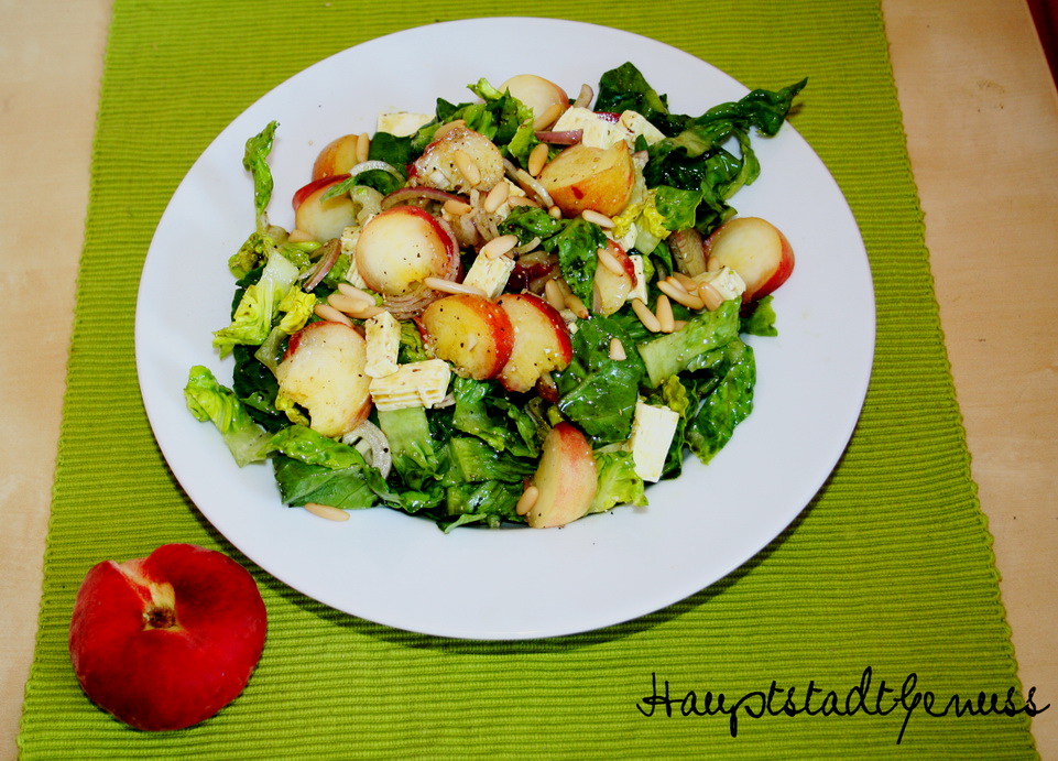 HauptstadtGenuss: Sommersalate: Herzhafter Pfirsich Salat