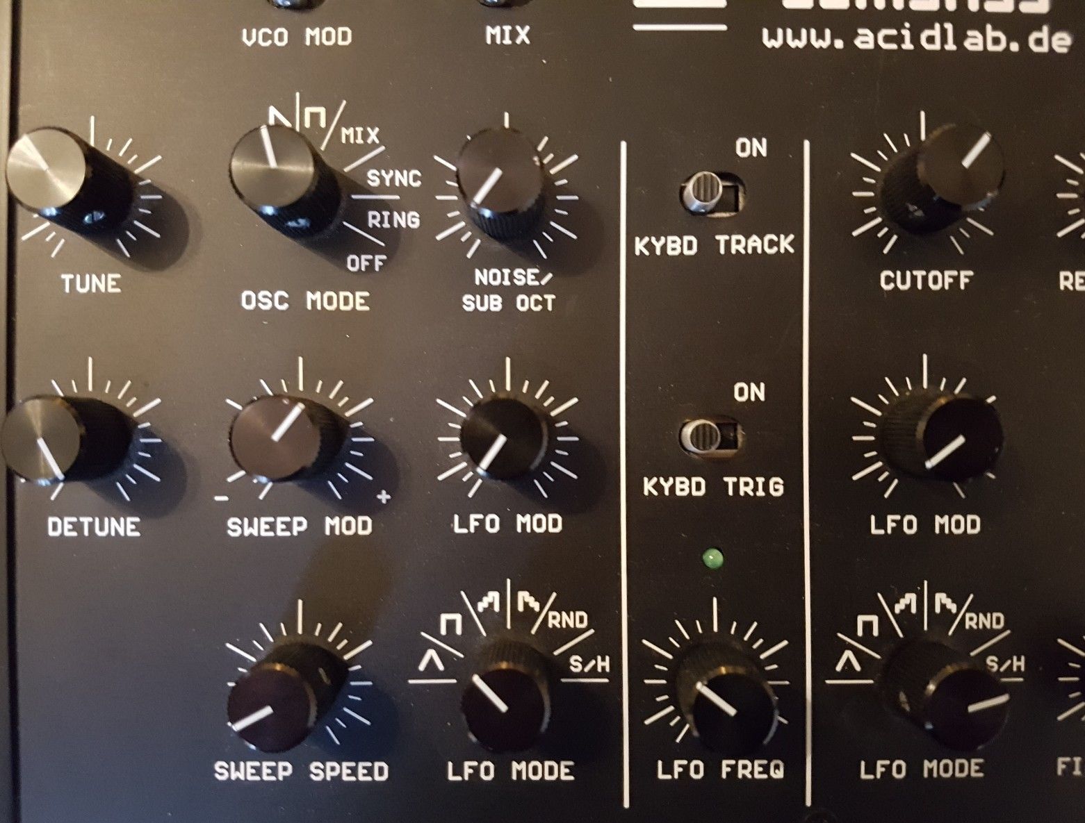 MATRIXSYNTH acidlab bombass synth