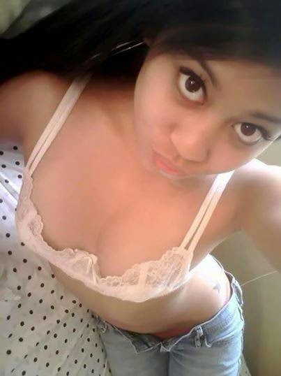 Homely college girls nude
