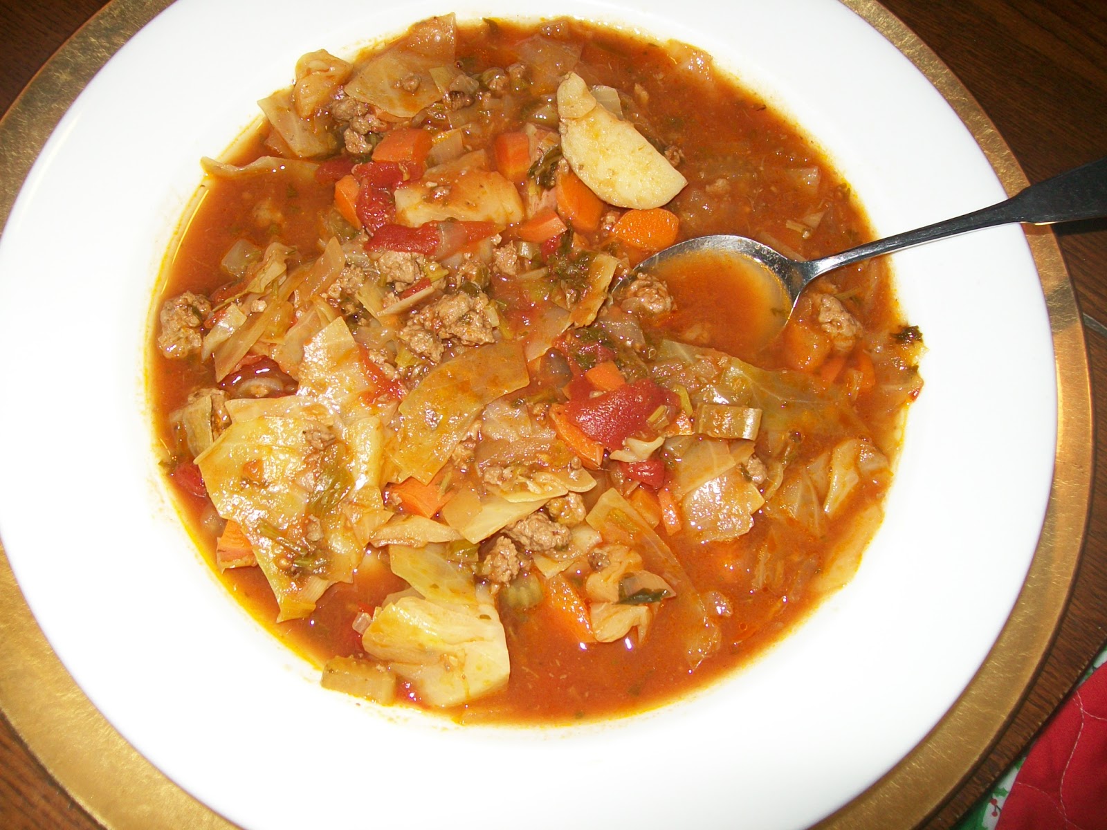 Michigan Cottage Cook VEGETABLE BEEF SOUP WITH LEEKS AND CABBAGEA PLEASANTLY DELIGHTFUL