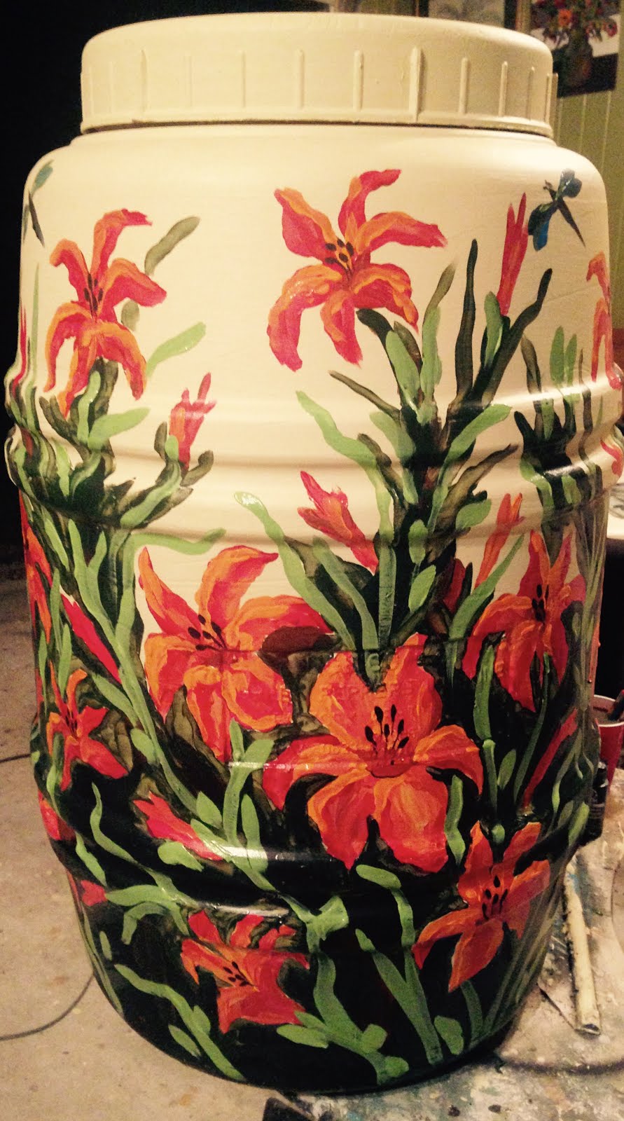 Jody Houston..... Custom Painted Rain Barrel