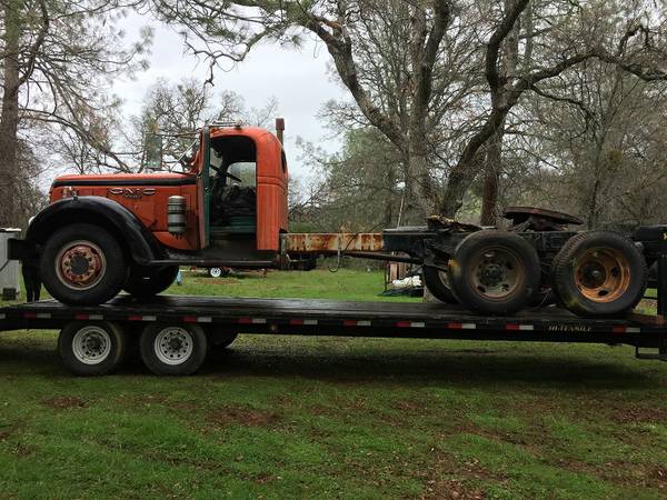 1947 GMC 900 Series - Old Truck