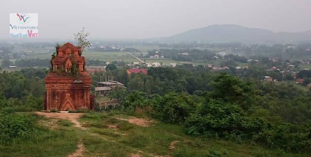 Chiêm ngưỡng Tháp Bánh Ít ở Bình Định