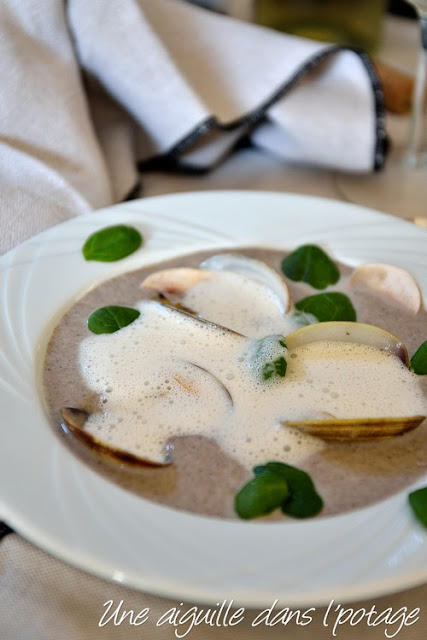 Palourdes au thé vert Sencha Supérieur sur velours de champignons