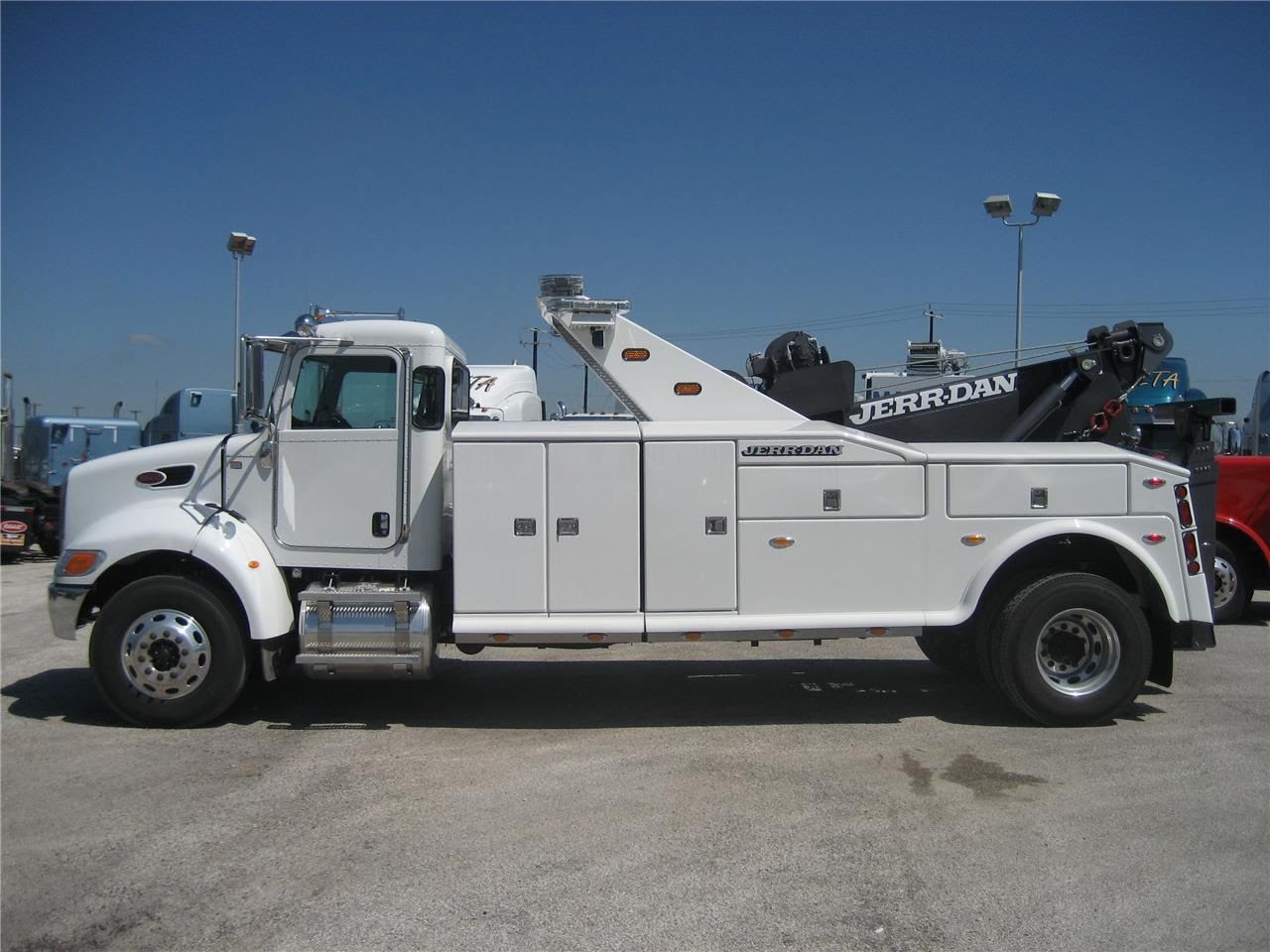 Bigtruckbrad's World of Work Trucks Brand new 2013 Peterbilt 337 with