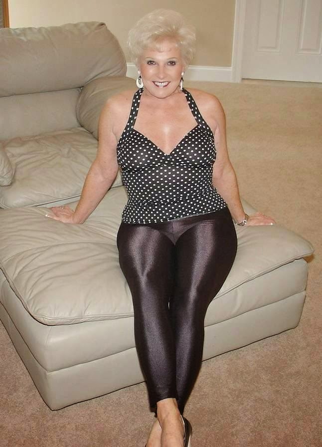 The Spandex Statement: Spandex Leggings - a mature look 