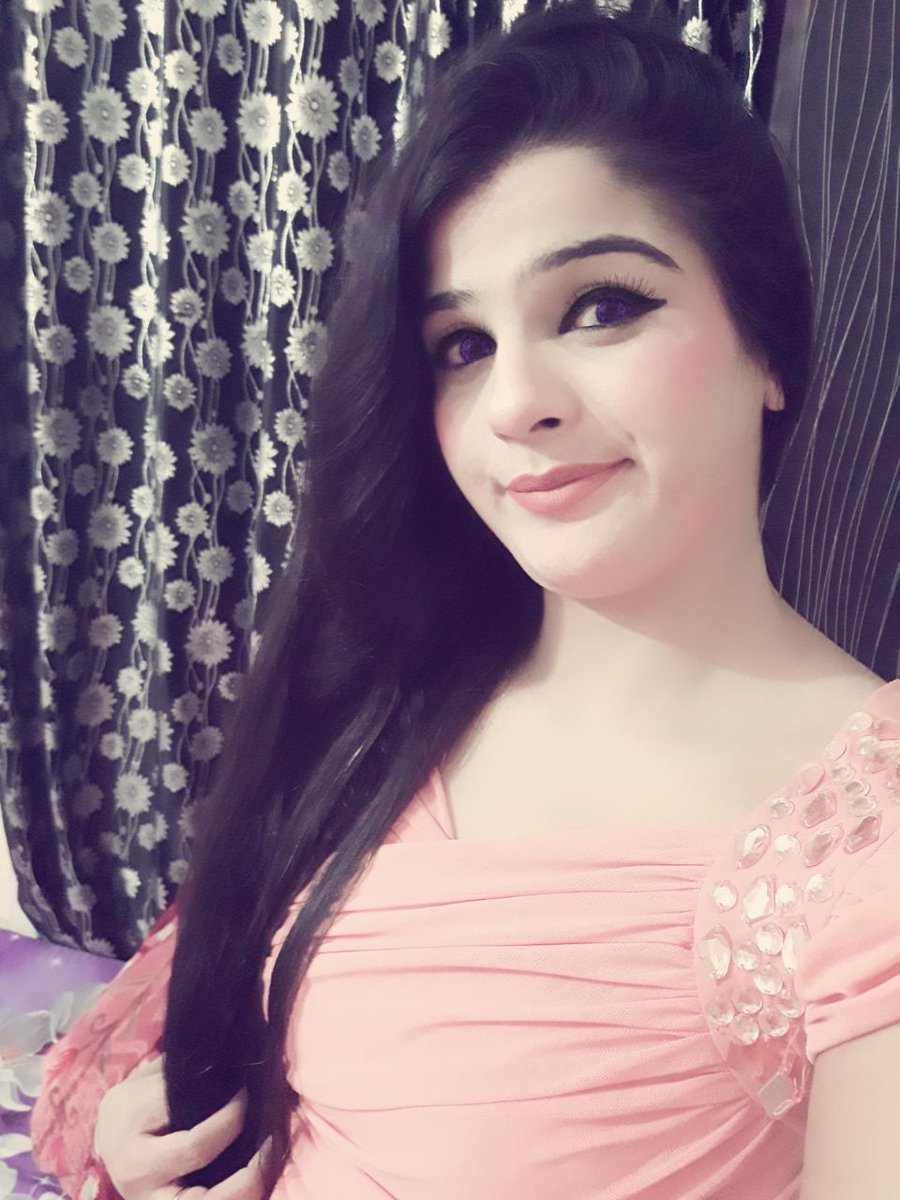 arab cute girl selfie