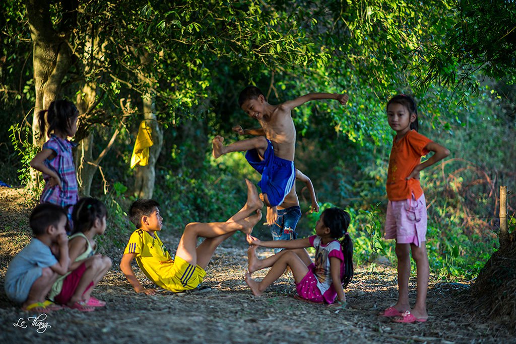 Tuổi thơ của những đứa trẻ vùng quê