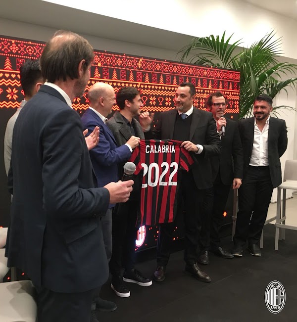 Oficial: El Milan renueva hasta 2022 a Calabria