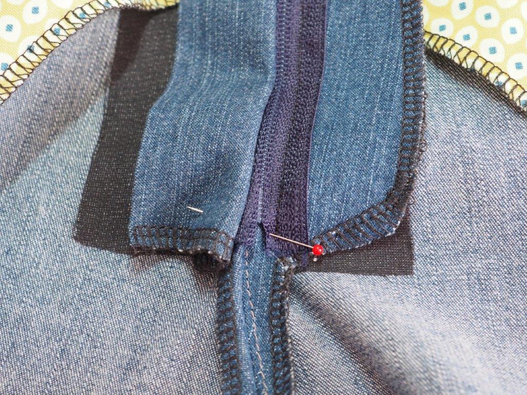 SIGRID - sewing, knitting: How to insert an invisible zipper (without  pucker)
