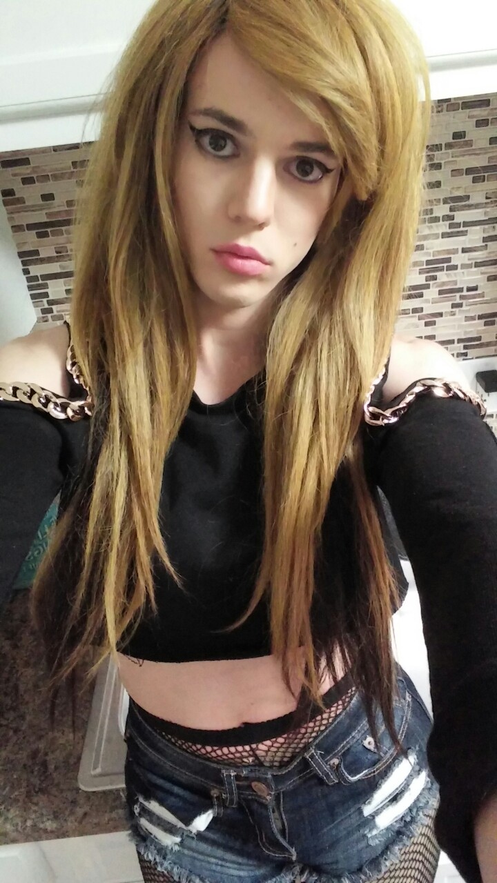 WORLD OF CROSSDRESSING Beautiful Tgirl Junpier