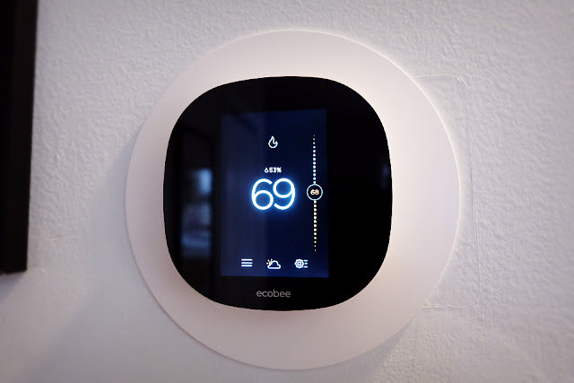 ecobee3 lite thermostat installed powered on lit