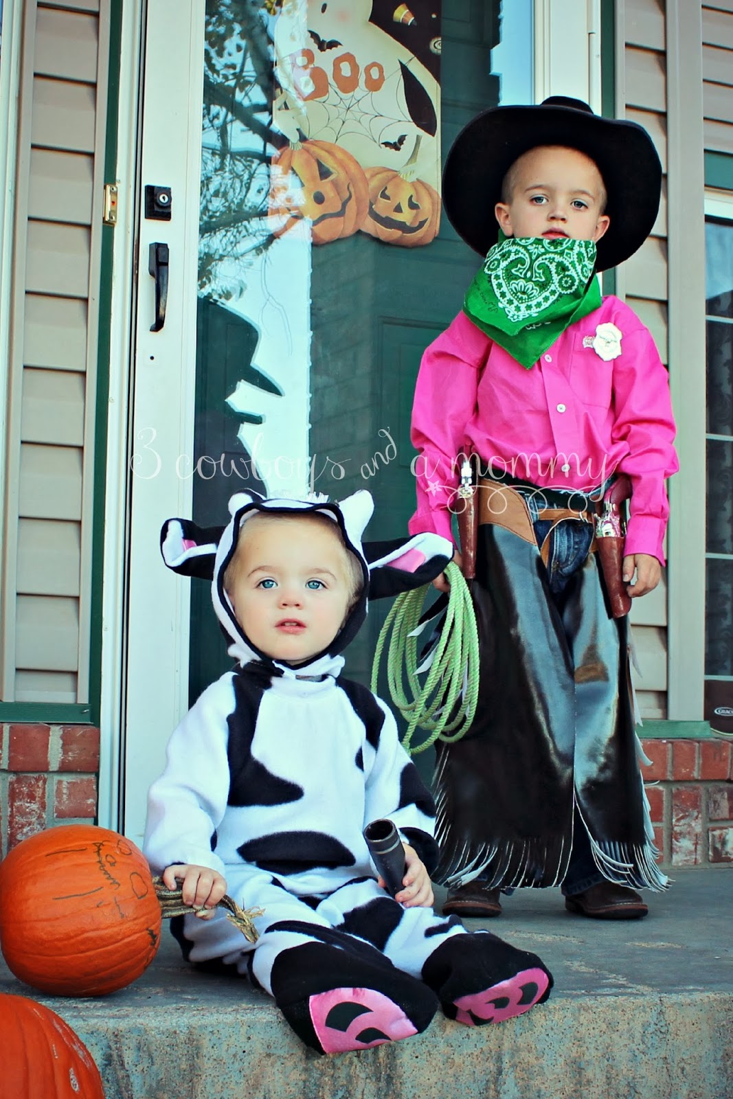 3 Cowboys and a mommy: Happy Halloween