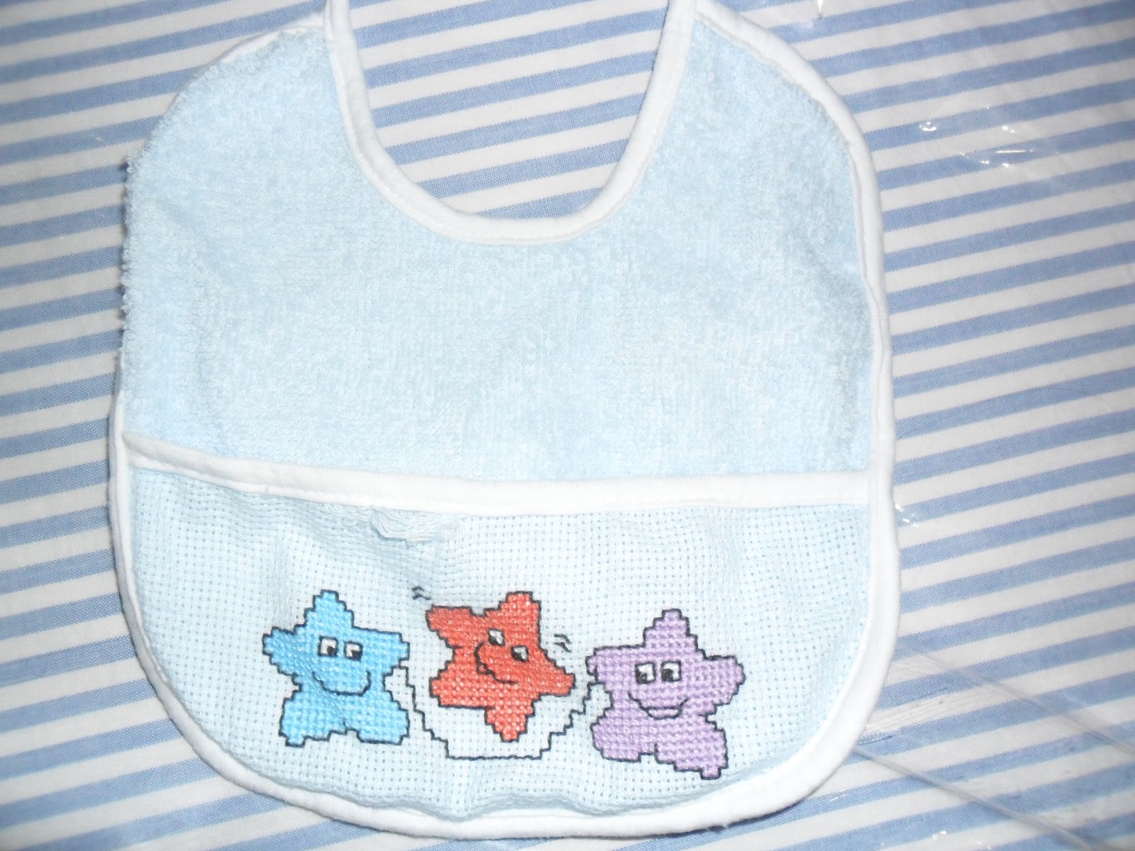 Estrelinhas em ponto-cruz