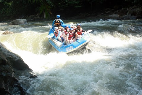 White Water Rafting Malaysia / Nov 07, 2020 · along with great sightseeing opportunities, it offers adventure activities like trekking, skiing, and river rafting, recreational activities like fishing & angling, and even spa & wellness.