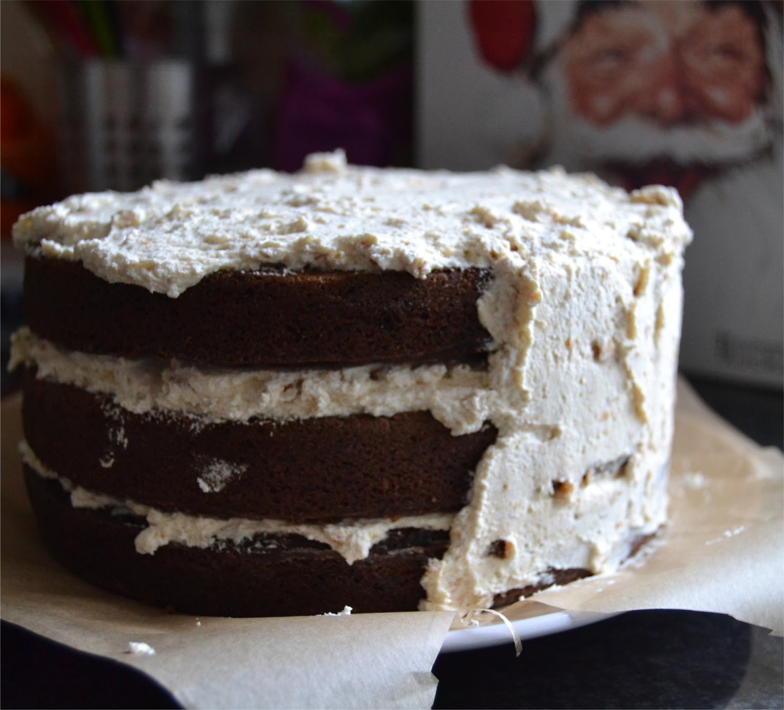 Cakeyboi Gingerbread Layer Cake with Vanilla Creamy Cream Cheese Frosting