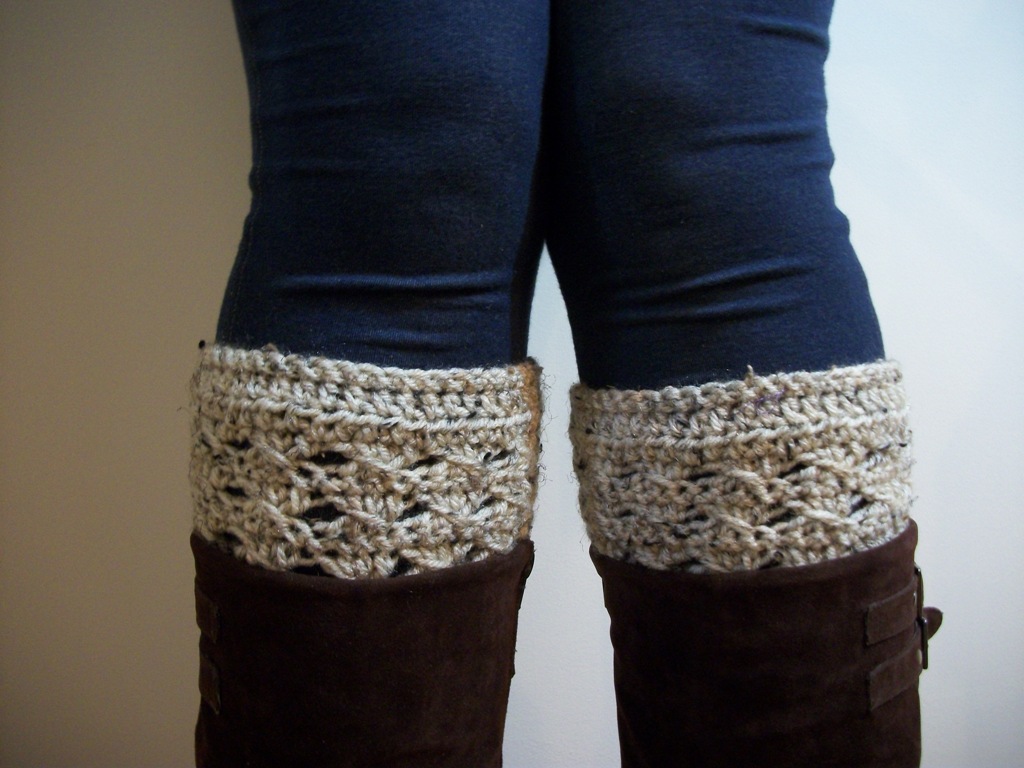 Knots and Loops Boot Cuffs Preview