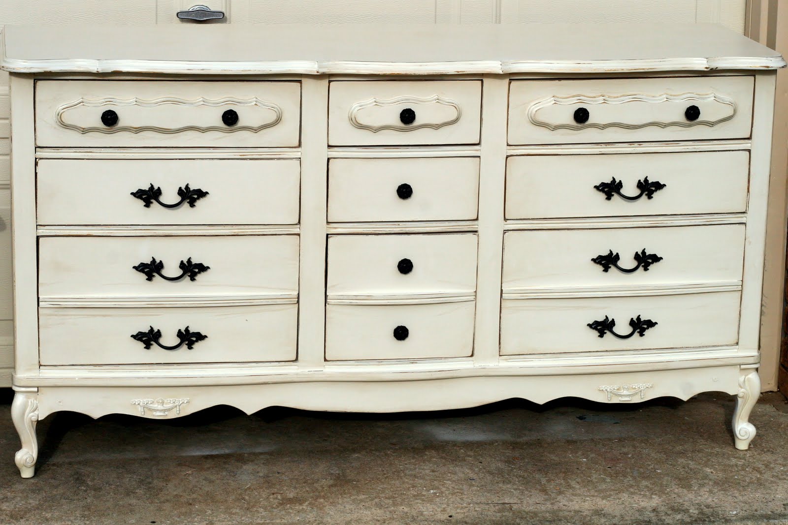 ThisVintageHouse French Provincial Dresser 12 drawers