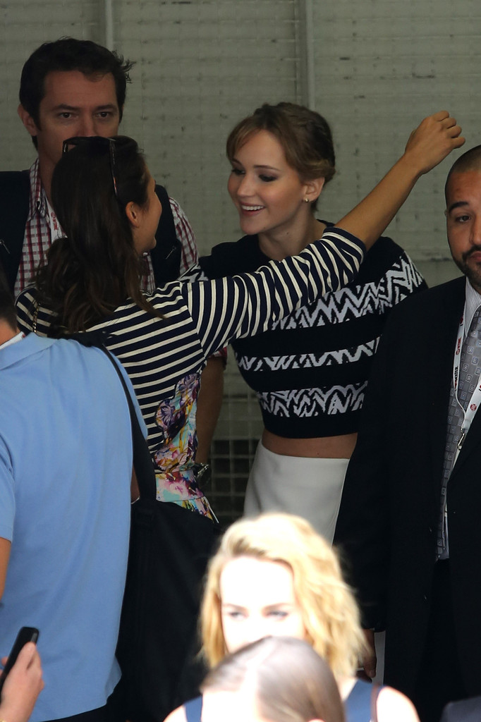 Jennifer Lawrence Fansite Jennifer Lawrence and Nina Dobrev hug it out