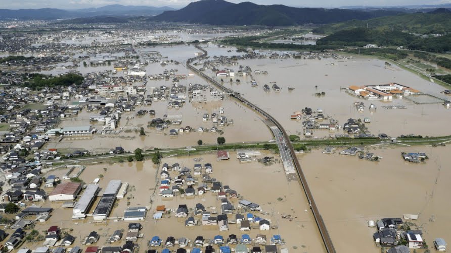 Giappone piange le vittime dopo le piogge torrenziali che lo hanno colpito