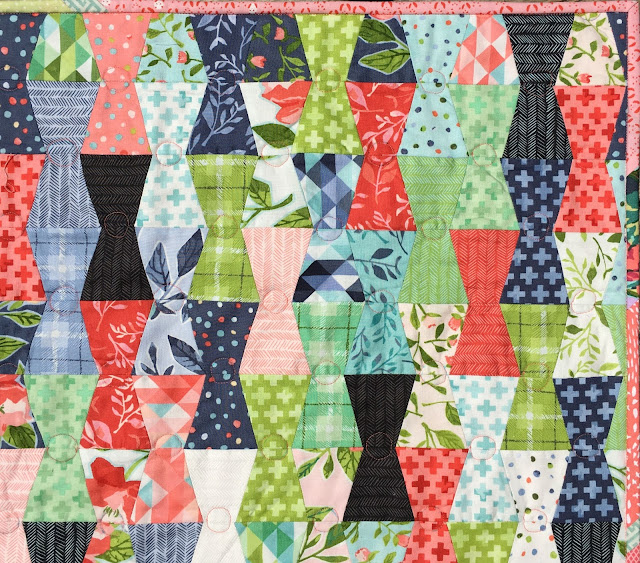 Best Dressed Mini Quilt BRIAR HILL DESIGNS