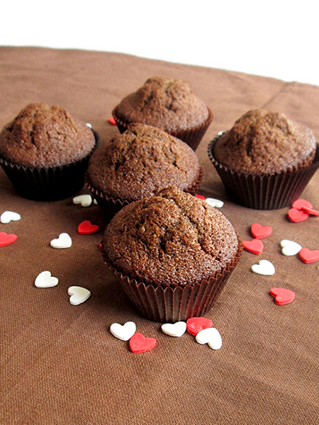 Spiced chocolate muffin tinascookings.blogspot.com