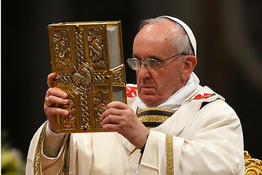 CATÓLICO DEFIENDE TU FE: ¿Porque los católicos no llevamos la Biblia a la Santa Misa?