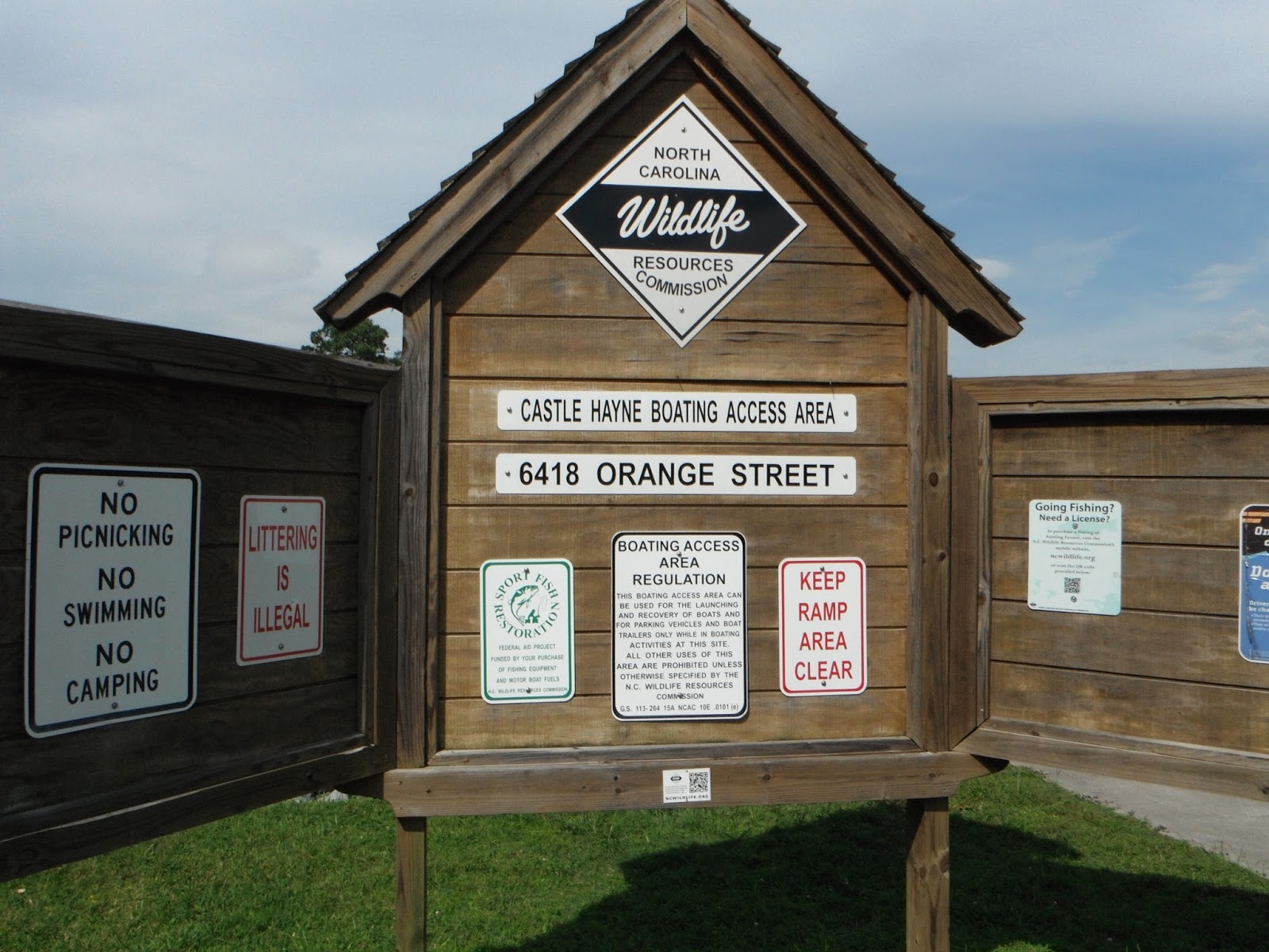North Carolina River Fishing and Canoeing with Mack Castle Hayne