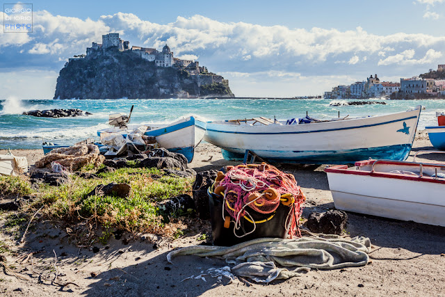 Epifania Ischia 2017, Vento e Gelo a Ischia, Foto Ischia, Castello Aragonese Ischia, Vesuvio innevato, Vesuvio visto da Ischia, Spiaggia dei Pescatori,