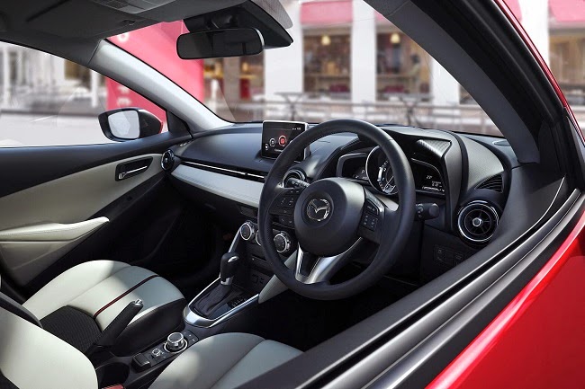 Mazda2 15 Dynamic 2015 Review