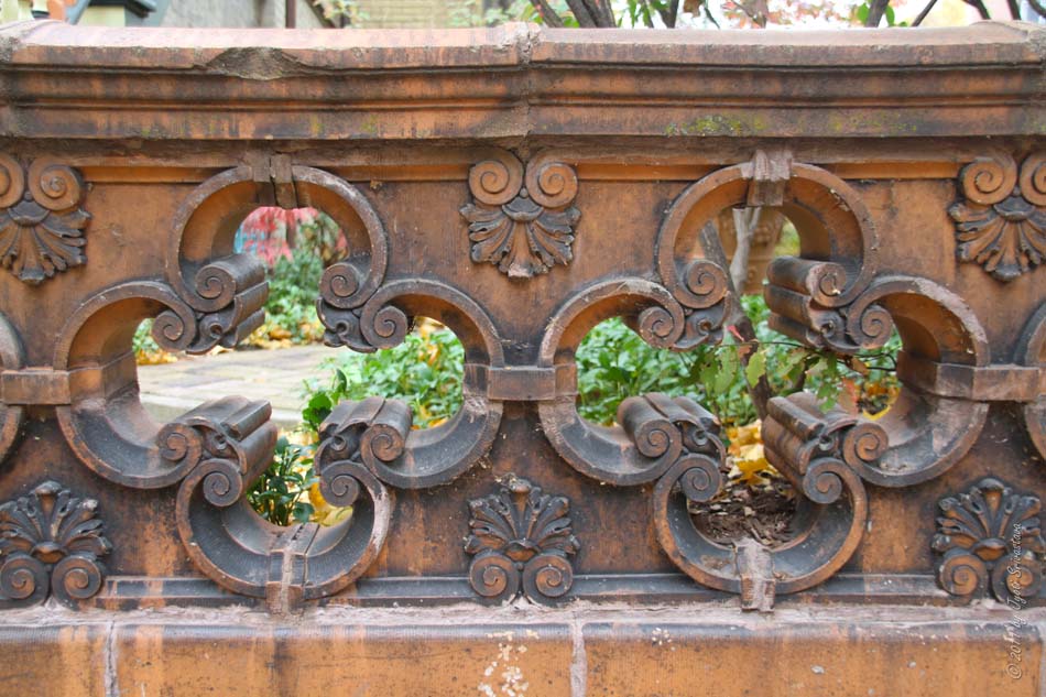 Chicago Architecture & Cityscape Lake View neighborhood [Terra Cotta