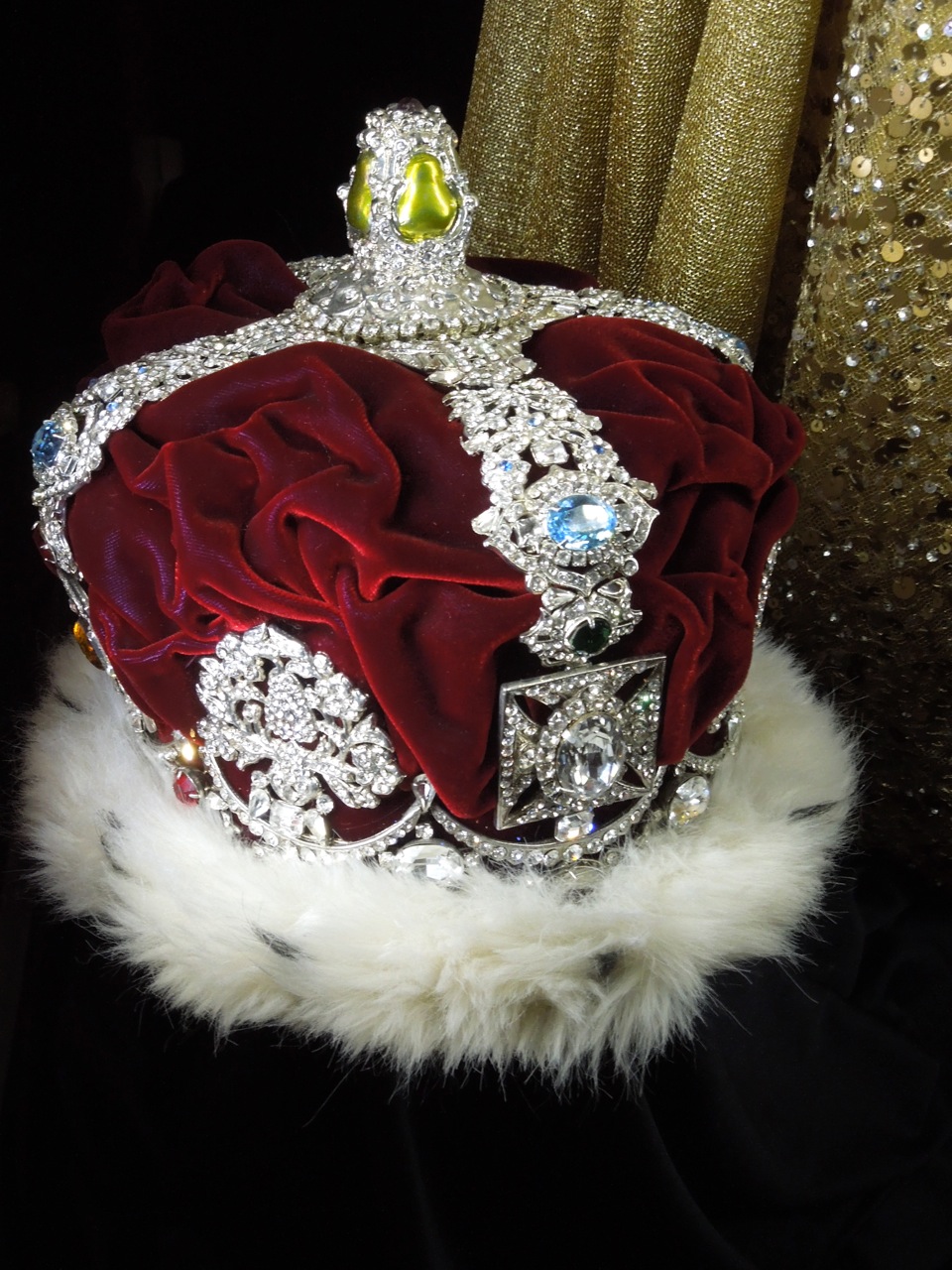 Hollywood Movie Costumes and Props: Crowns and gowns from Disney's The