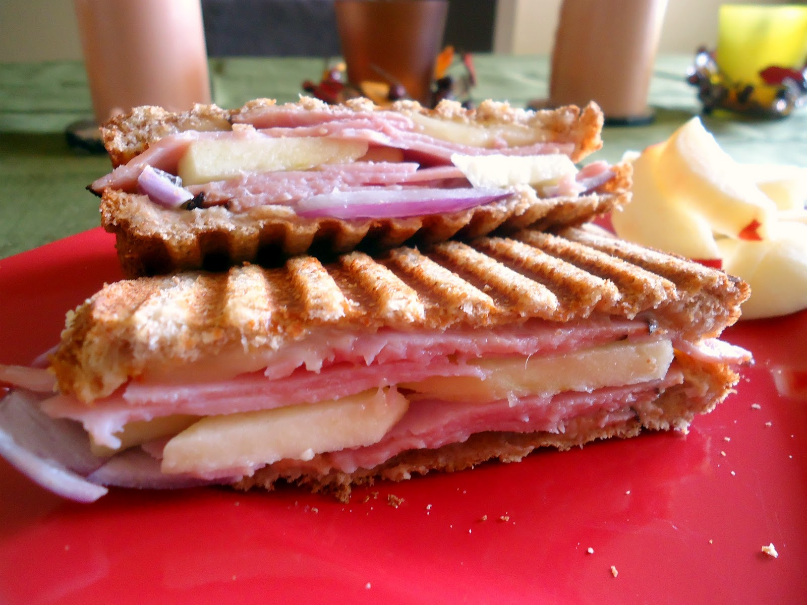 This Woman Cooks Ham and Cheese Apple Panini