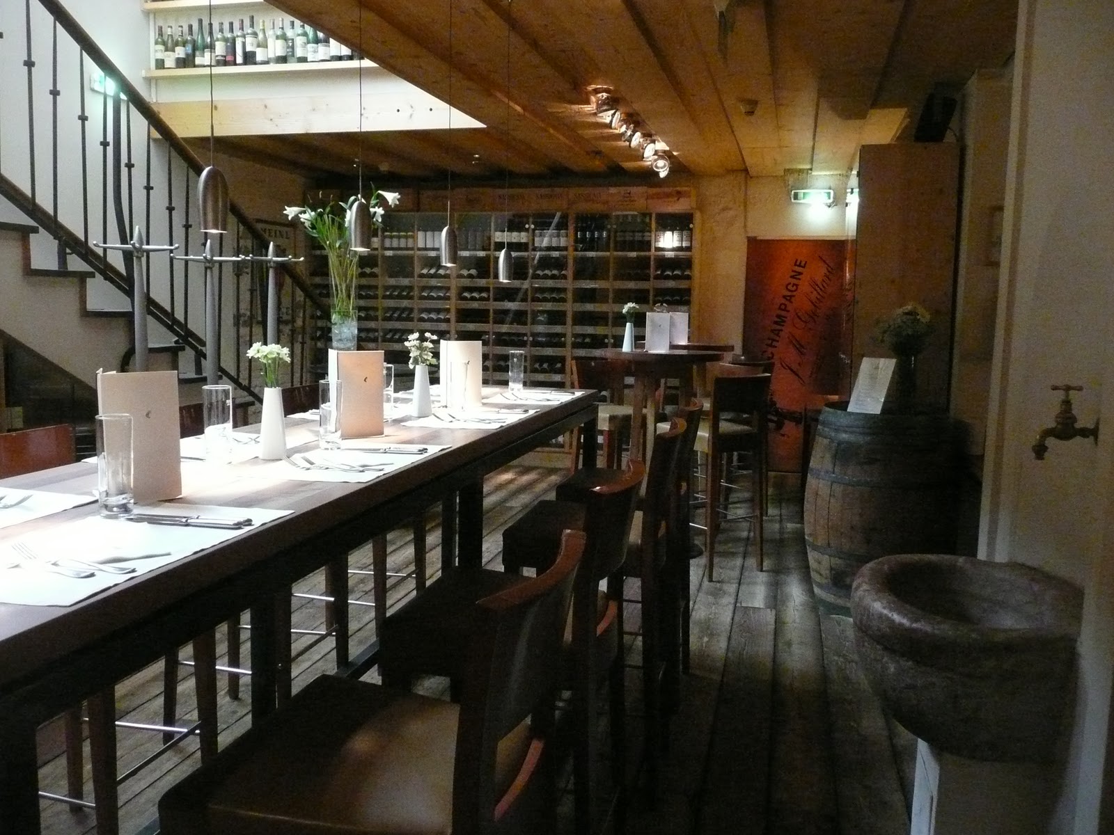 schillerwine A Super Wine Bar in a Supermarket Meinl’s Wein Bar in