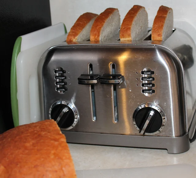 Toasting Bread in a Cuisinart Toaster