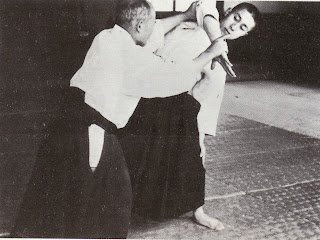 Aikikai Bucaramanga: Shomenuchi Ikkyo: ¿Contrario a los