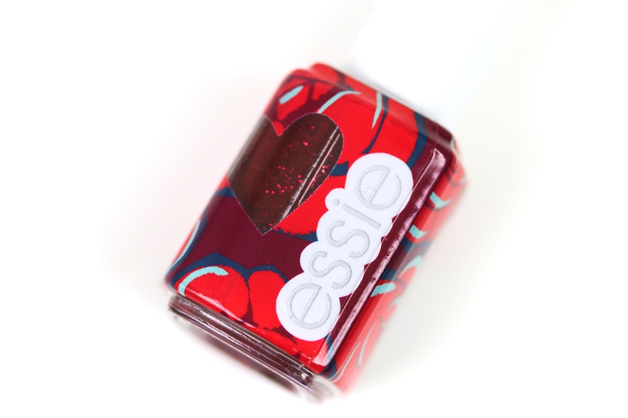 Glam & Shine Beautyblog essie Love Kollektion roses are red Nagellack
