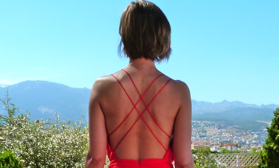 Fitness And Chicness-Invitada Tonos Rojos La Familia Mujer-9