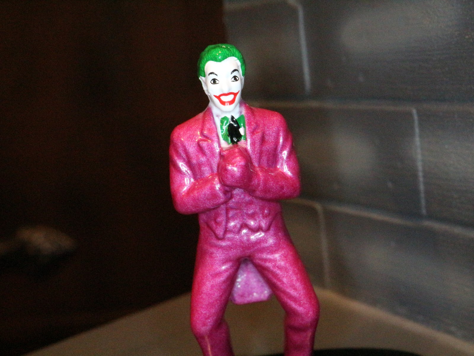 The Joker DC 1.5 Inch Diecast Nano Metal Figure by Jada DC54