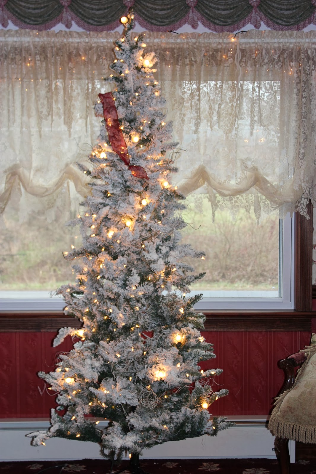 Joyously Living Life Christmas Tutorial How I Wrap My Tree In Ribbons