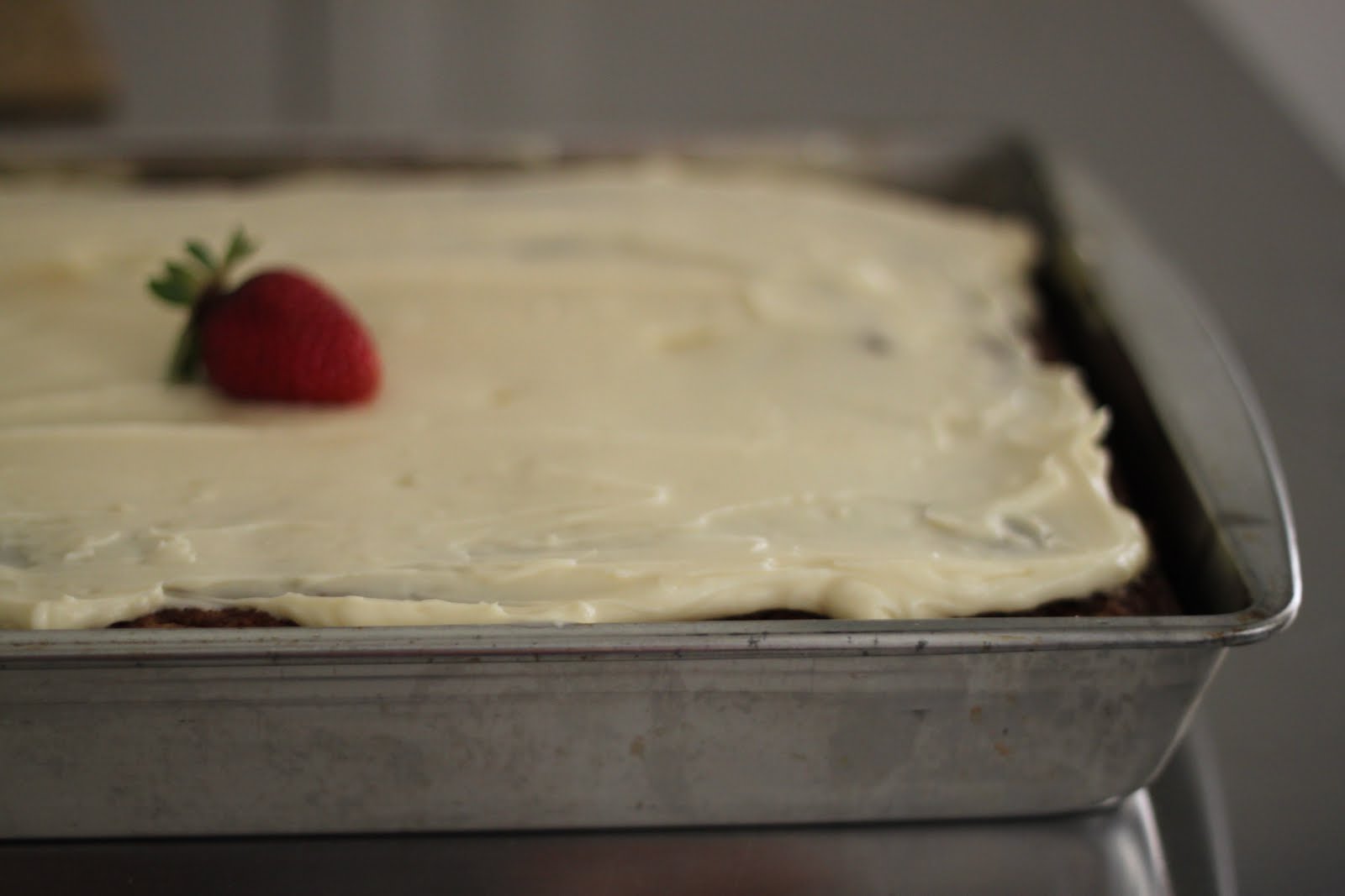 THE CRACKED KETTLE clementine bakery's banana cake