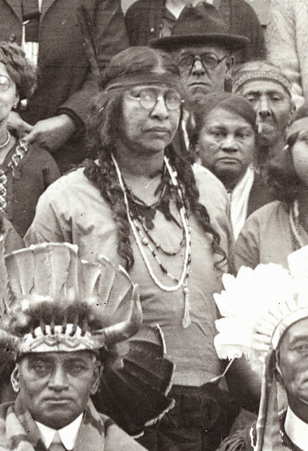 Historic Iroquois and Wabanaki Beadwork An Intriguing Narragansett