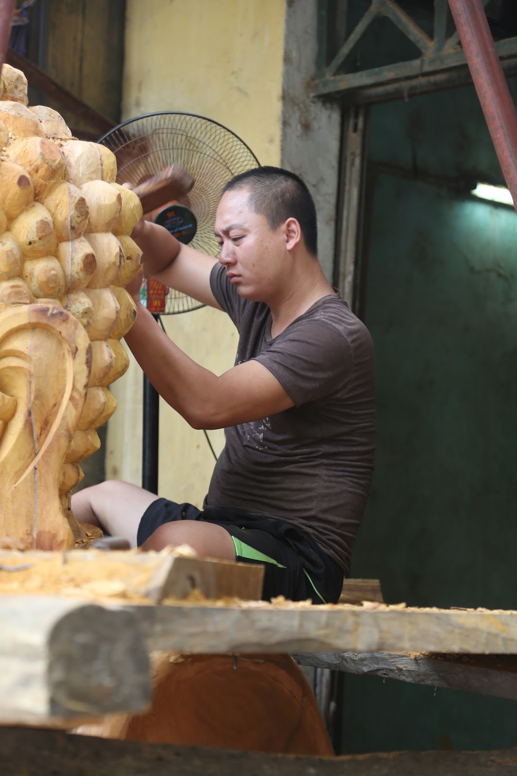 Chuck Kuhn's Vietnam in Photos The Art of Wood Craving Hanoi Vietnam